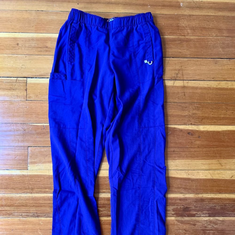 Vera Bradley Grape Cargo Scrub Pants